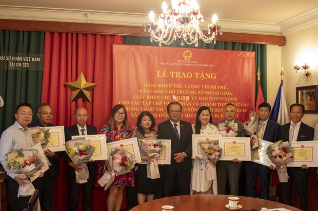 Vietnamese expats in Czech Republic honoured for contributions to homeland