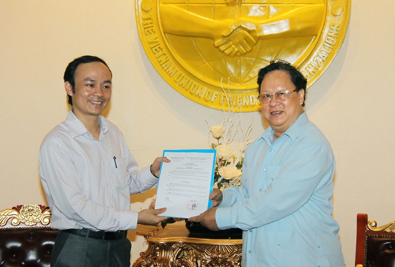 Tieu de