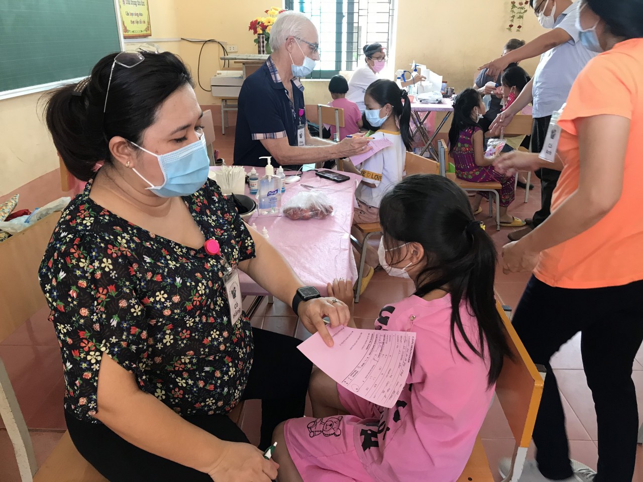COPI khám bệnh, cấp thuốc miễn phí cho học sinh tại tỉnh Phú Thọ