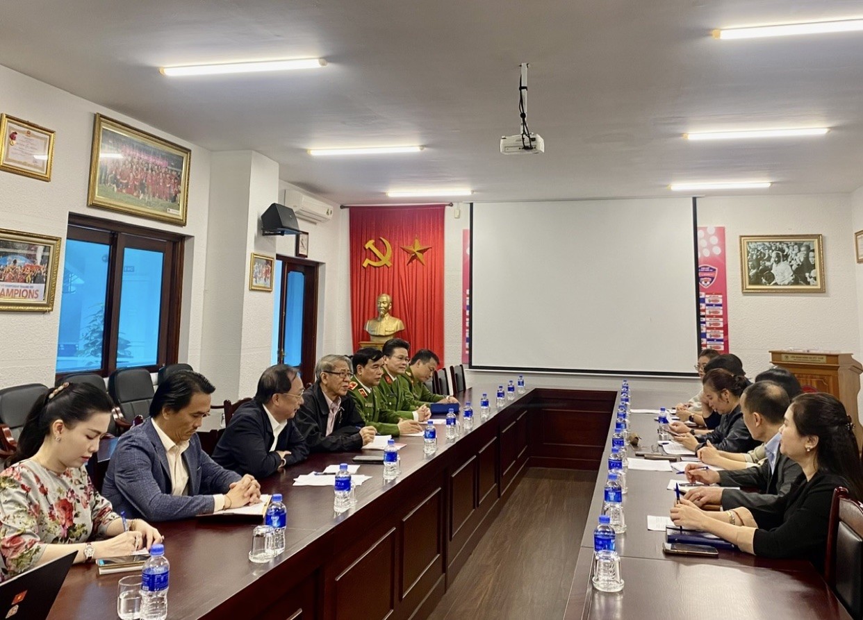 Hội hữu nghị Việt Nam - Thái Lan làm việc với Liên đoàn Bóng đá Việt Nam