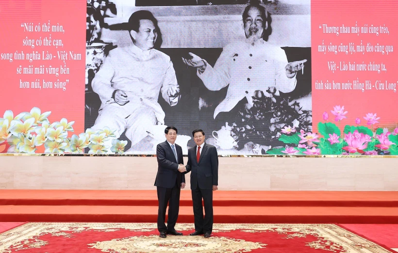 State President Luong Cuong attends Viet Nam - Laos friendship exchange programme
