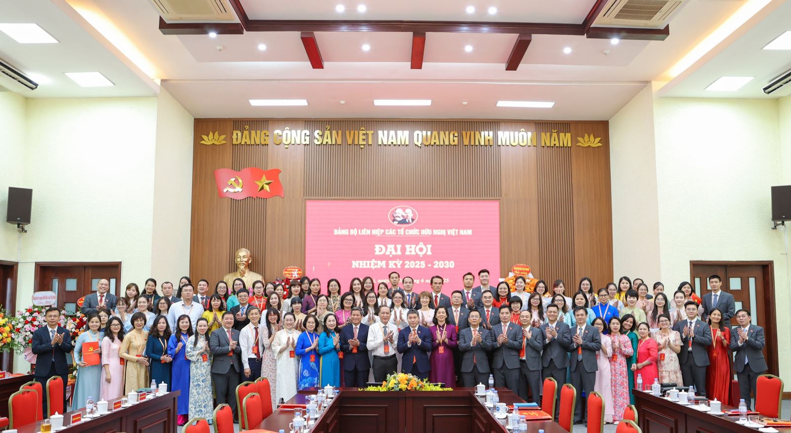 Đảng bộ Liên hiệp các tổ chức hữu nghị Việt Nam nhiệm kỳ 2025-2030: Đổi mới, chuyên nghiệp hóa, kiến tạo nền ngoại giao nhân dân bản lĩnh, hiện đại và hiệu quả