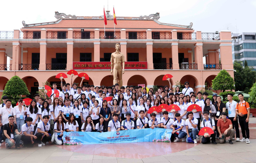 Young overseas Vietnamese write next chapter of peace