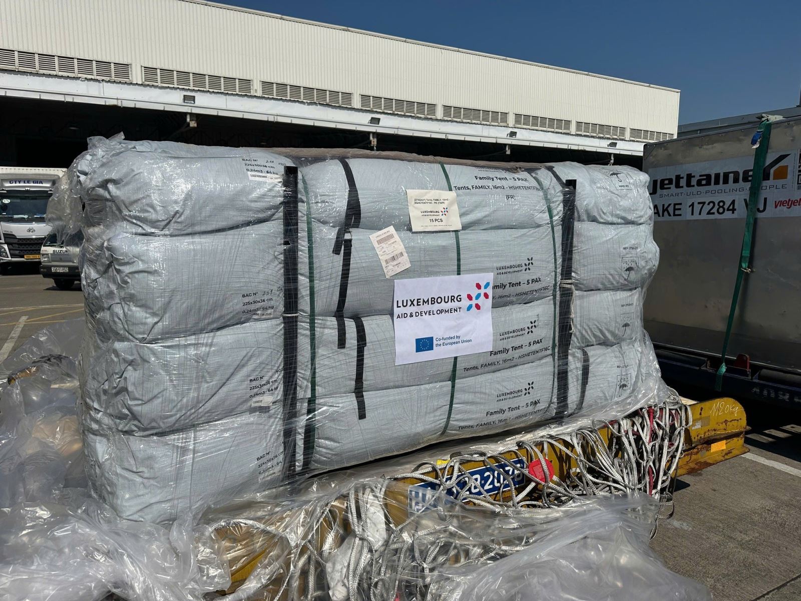 Nhiều nguồn lực trong và ngoài nước tiếp sức đồng bào miền Trung - Tây Nguyên sau mưa lũ