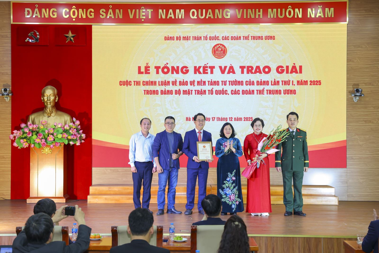 Khẳng định vai trò của Đảng bộ Mặt trận Tổ quốc, các đoàn thể Trung ương trong bảo vệ nền tảng tư tưởng của Đảng