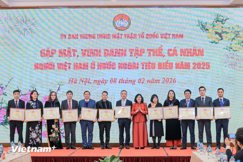 Mặt trận Tổ quốc Việt Nam vinh danh tập thể, cá nhân kiều bào tiêu biểu năm 2025