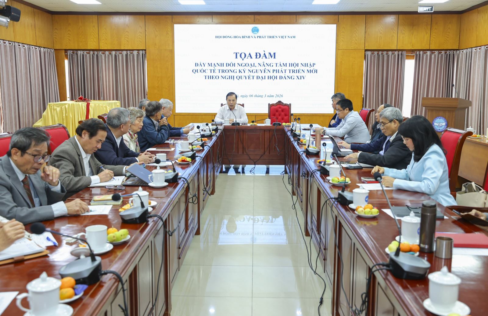 Tọa đàm: Đẩy mạnh đối ngoại và nâng tầm hội nhập quốc tế trong kỷ nguyên phát triển mới