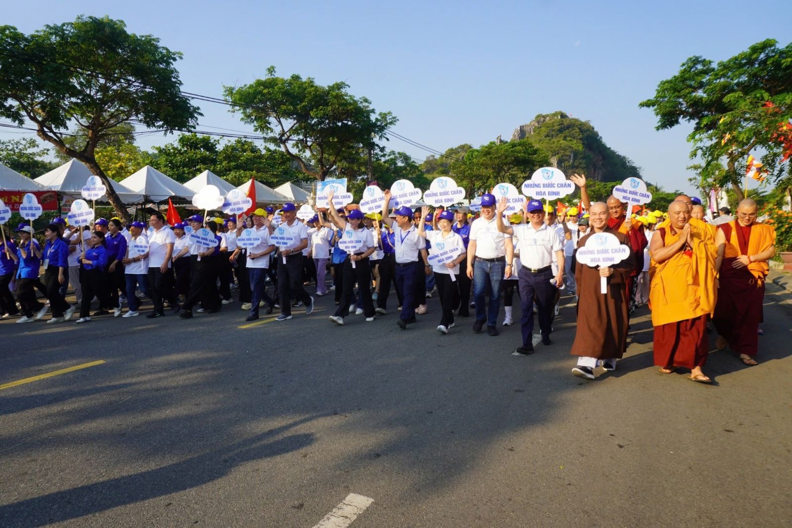 600 người tham gia đi bộ vì hòa bình tại Đà Nẵng