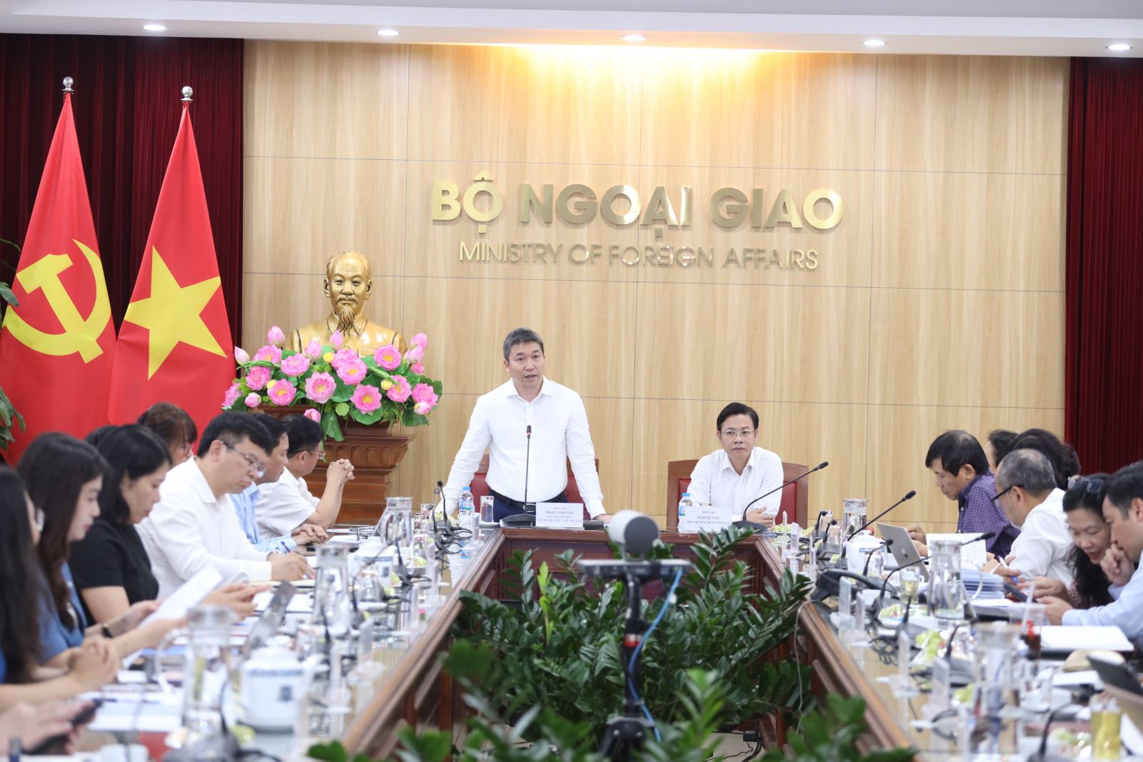 Đối ngoại nhân dân trong kỷ nguyên mới: Từ chủ trương của Đảng đến giải pháp đột phá, nâng cao hiệu quả thực tiễn