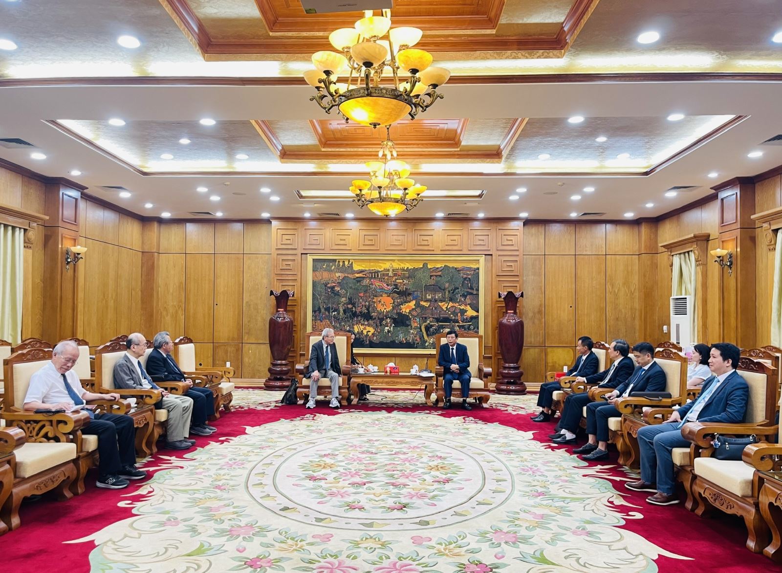 JVPF đồng hành cùng học sinh khó khăn và nạn nhân da cam tại Bắc Ninh