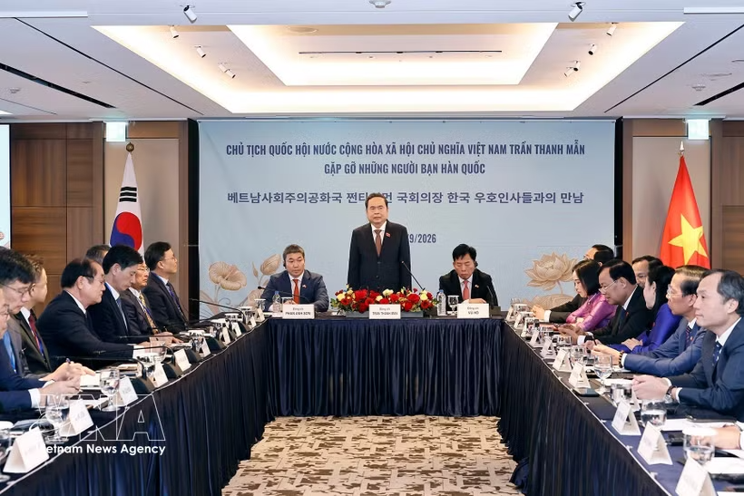 National Assembly President meets Korean friends in Seoul