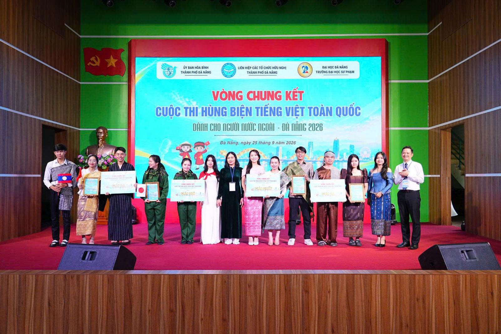 Người nước ngoài kể chuyện Việt Nam bằng tiếng Việt