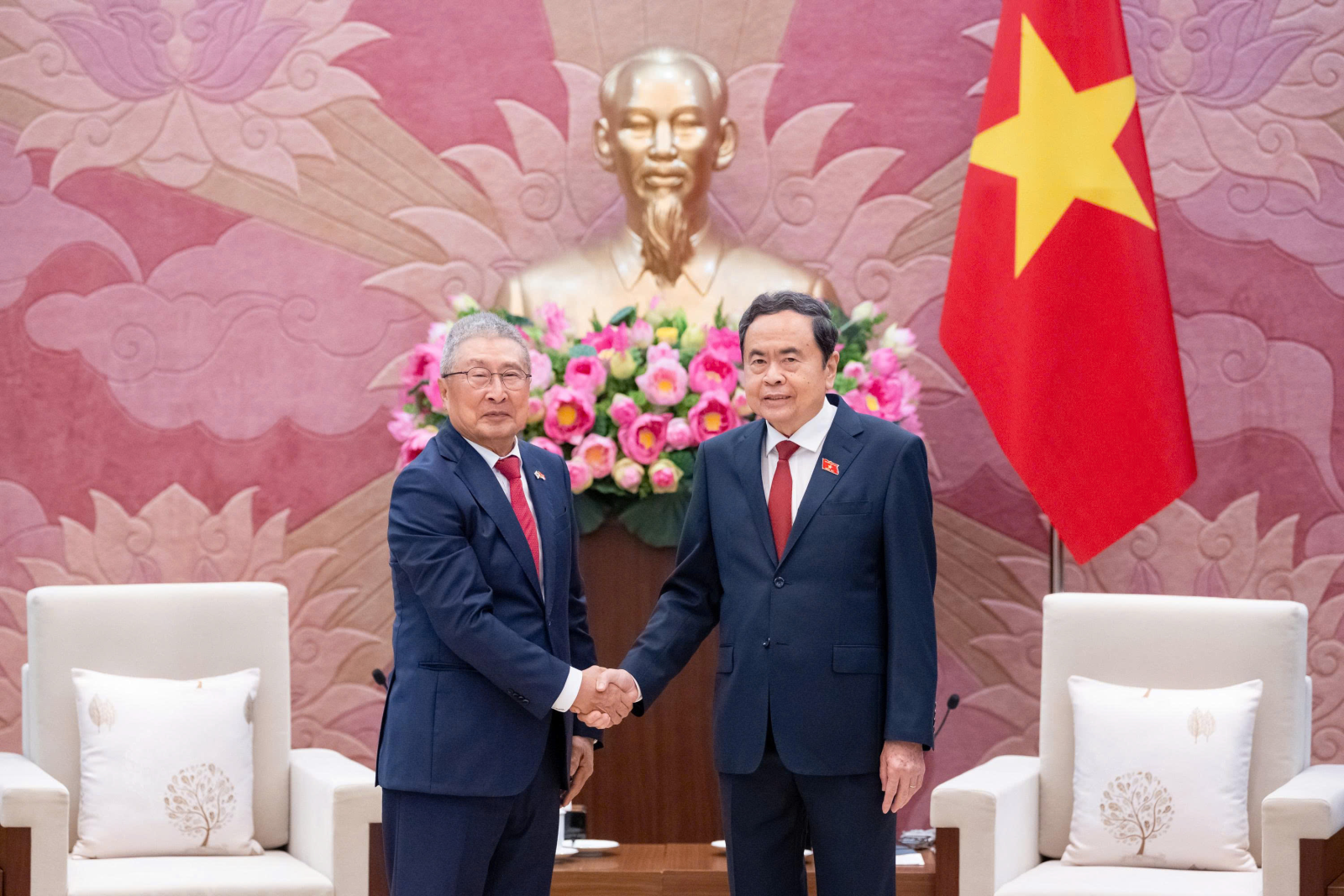Chủ tịch Quốc hội Trần Thanh Mẫn tiếp Chủ tịch Hội hữu nghị Hàn Quốc - Việt Nam