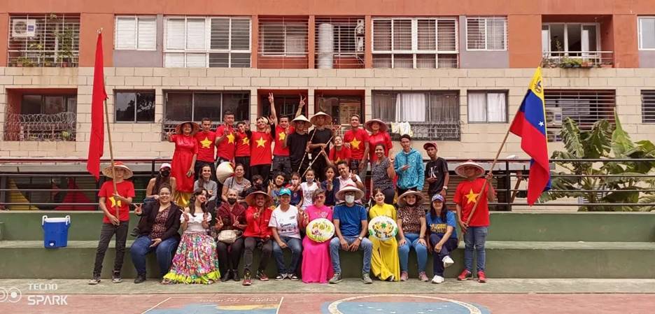 Young Venezuelans Explore Viet Nam