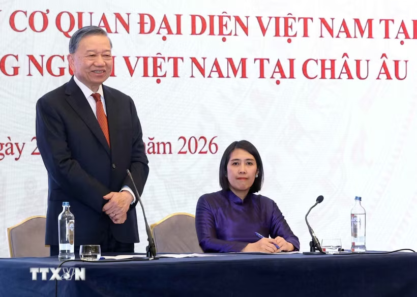 Tổng Bí thư, Chủ tịch nước Tô Lâm gặp gỡ cán bộ, nhân viên Cơ quan đại diện Việt Nam tại Bỉ và đại diện cộng đồng người Việt Nam tại châu Âu